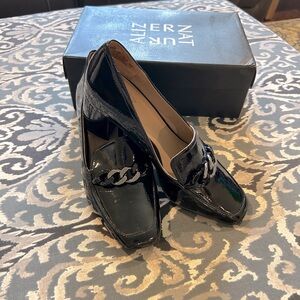 Naturalized Wynrie Block Heeled Shoe, black patent leather size 8.5